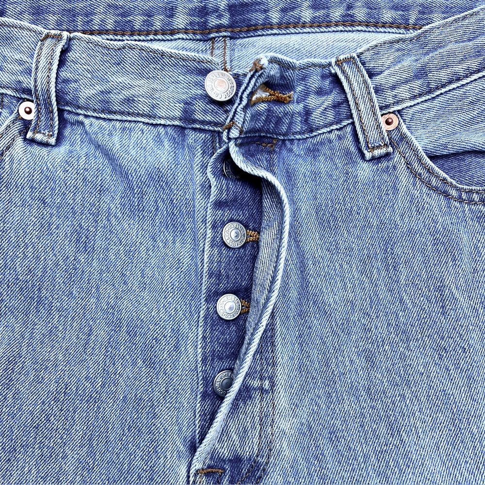 Levi’s 501 Blue Jeans - Picture 7 of 16